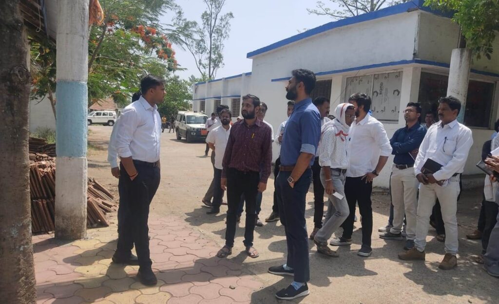 COLLECTOR IN MULTAI 