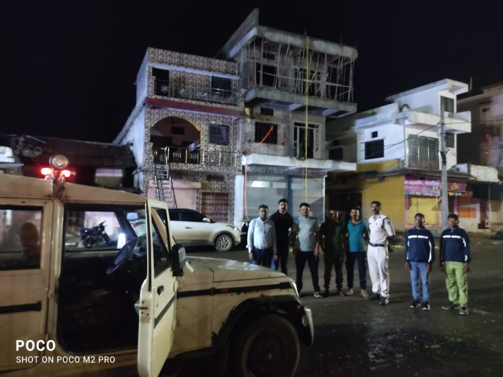 Betul police gast on road
